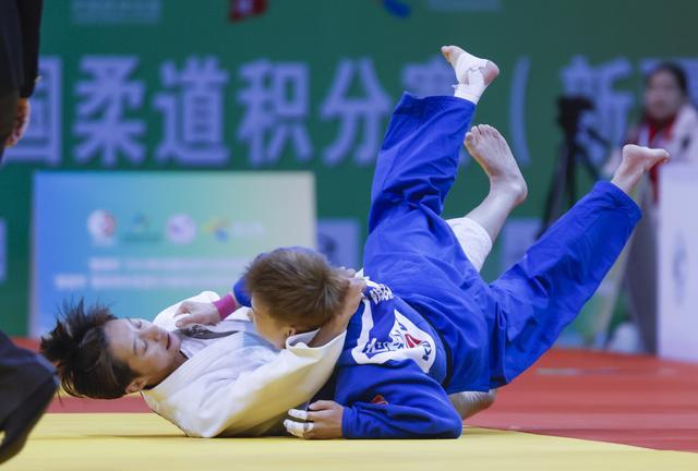 米乐体育平台官网-日本柔道选手实现完美逆袭夺金牌